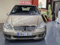 Usado Mercedes A180 Avantgarde 109 CV (80 kW) 2005 Beige Monovolumen