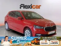 Usado Skoda Fabia Selection 95 CV (69 kW) 2024 Rojo Utilitario