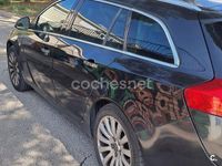 Usado Opel Insignia Cosmo 130 CV (95 kW) 2011 Negro Familiar