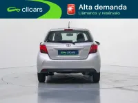 Usado Toyota Yaris City 99 CV (72 kW) 2015 Gris Utilitario