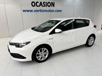 Usado Toyota Auris Hybrid Active 136 CV (100 kW) 2018 Blanco Berlina