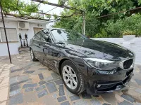 Usado BMW 318 Comfort Edition 150 CV (110 kW) 2018 Azul Berlina