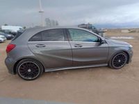 Usado Mercedes A200 AMG line 136 CV (100 kW) 2015 Gris Utilitario