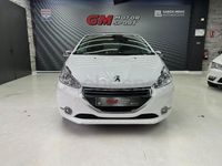 Usado Peugeot 208 Allure 120 CV (88 kW) 2015 Blanco Utilitario