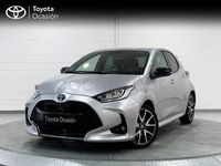 Usado Toyota Yaris Hybrid Style 116 CV (85 kW) 2022 Gris / plata Berlina