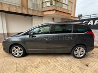 Usado Peugeot 5008 Allure 130 CV (95 kW) 2016 Gris / plata Monovolumen