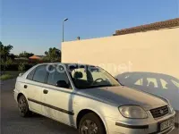 Usado Hyundai Accent 81 CV (59 kW) 2005 Gris / plata Berlina