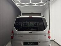 Usado Ford Tourneo Courier Titanium 100 CV (73 kW) 2016 Gris / plata Monovolumen