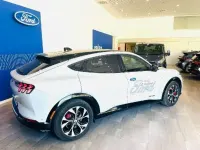 Usado Ford Mustang Mach-E Premium 258 kW (351 CV) 2023 Blanco SUV