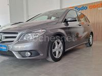 Usado Mercedes B180 122 CV (89 kW) 2013 Marrón Monovolumen