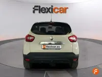 Usado Renault Captur Intens 120 CV (88 kW) 2016 Beige SUV