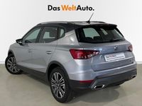 Usado Seat Arona FR 110 CV (80 kW) 2023 Gris plata SUV