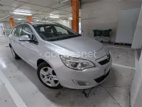 Usado Opel Astra Business 130 CV (95 kW) 2013 Blanco Familiar