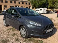 Usado Ford Fiesta Trend 82 CV (60 kW) 2013 Azul Berlina