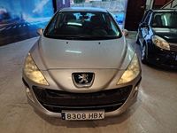 Usado Peugeot 308 Premium 112 CV (82 kW) 2011 Gris / plata Berlina