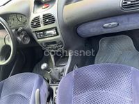 Usado Peugeot 206 70 CV (51 kW) 2005 Negro Berlina