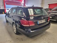 Usado Mercedes E220 Avantgarde 170 CV (125 kW) 2013 Azul Familiar