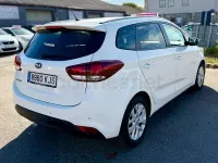 Usado Kia Carens 135 CV (99 kW) 2018 Blanco Monovolumen