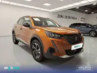 Usado Peugeot 2008 Allure 131 CV (96 kW) 2021 Naranja SUV