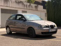 Usado Seat Ibiza 75 CV (55 kW) 2004 Gris / plata Utilitario