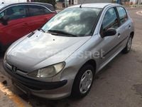 Usado Peugeot 206 70 CV (51 kW) 2001 Gris / plata Berlina