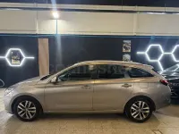 Usado Hyundai i30 140 CV (102 kW) 2017 Gris / plata Familiar