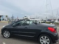 Usado Peugeot 207 CC 110 CV (80 kW) 2009 Negro Descapotable