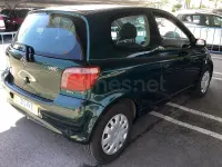 Usado Toyota Yaris Terra 68 CV (50 kW) 2002 Verde Berlina
