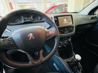 Usado Peugeot 208 Active 82 CV (60 kW) 2013 Negro Utilitario