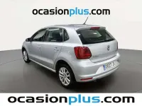 Usado VW Polo Advance 90 CV (66 kW) 2017 Plateado Utilitario