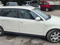 Usado Audi A4 130 CV (95 kW) 2003 Blanco Familiar
