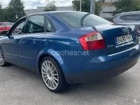 Usado Audi A4 115 CV (84 kW) 2001 Azul Berlina