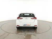 Usado Toyota Auris Active 115 CV (84 kW) 2017 Blanco Berlina