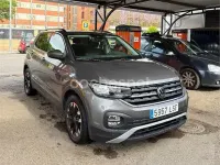 Usado VW T-Cross Advance 110 CV (80 kW) 2021 Gris / plata SUV