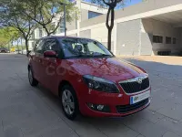 Usado Skoda Fabia 69 CV (50 kW) 2014 Rojo Berlina