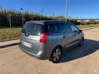 Usado Peugeot 5008 Sport 112 CV (82 kW) 2011 Gris / plata Monovolumen