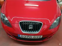Usado Seat Altea XL Reference 105 CV (77 kW) 2010 Rojo Monovolumen