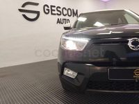 Usado Ssangyong (KGM) Tivoli Limited 115 CV (84 kW) 2019 Gris / plata SUV