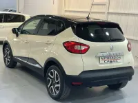 Usado Renault Captur Intens 90 CV (66 kW) 2016 Beige SUV
