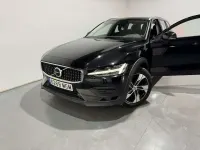 Usado Volvo V60 CC Core 197 CV (144 kW) 2023 Negro Familiar