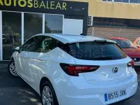 Usado Opel Astra Selective 105 CV (77 kW) 2017 Blanco Berlina