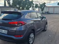 Usado Hyundai Tucson 115 CV (84 kW) 2016 Gris / plata SUV