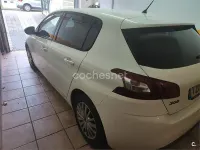 Usado Peugeot 308 Access 92 CV (67 kW) 2013 Blanco Berlina