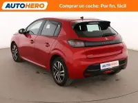 Usado Peugeot 208 Allure 101 CV (74 kW) 2019 Rojo Utilitario