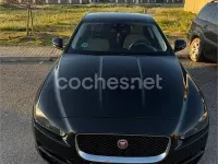 Usado Jaguar XE R-Sport 180 CV (132 kW) 2016 Negro Berlina