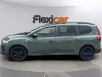 Usado Dacia Jogger Expression 101 CV (74 kW) 2023 Verde Monovolumen