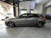 Usado Mercedes A180 109 CV (80 kW) 2019 Gris / plata Berlina