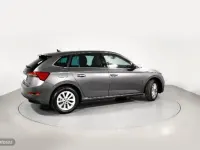 Usado Skoda Scala Selection 95 CV (69 kW) 2024 Gris Utilitario