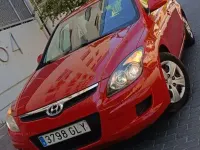 Usado Hyundai i30 Comfort 109 CV (80 kW) 2009 Rojo Berlina