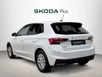 Usado Skoda Fabia Selection 95 CV (69 kW) 2024 Blanco Utilitario